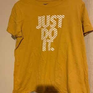 Nike T-shirt